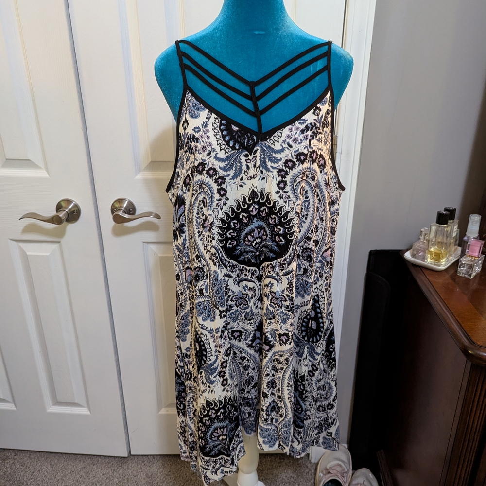 Entro Black and Cream Paisley Mini Dress